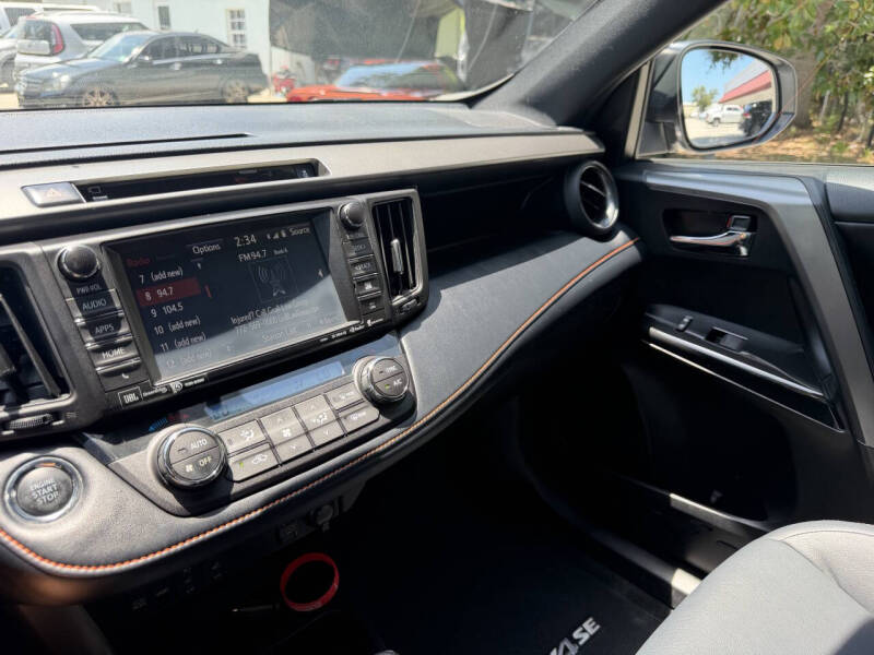 2016 Toyota RAV4 SE