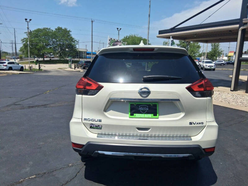 2017 Nissan Rogue SV