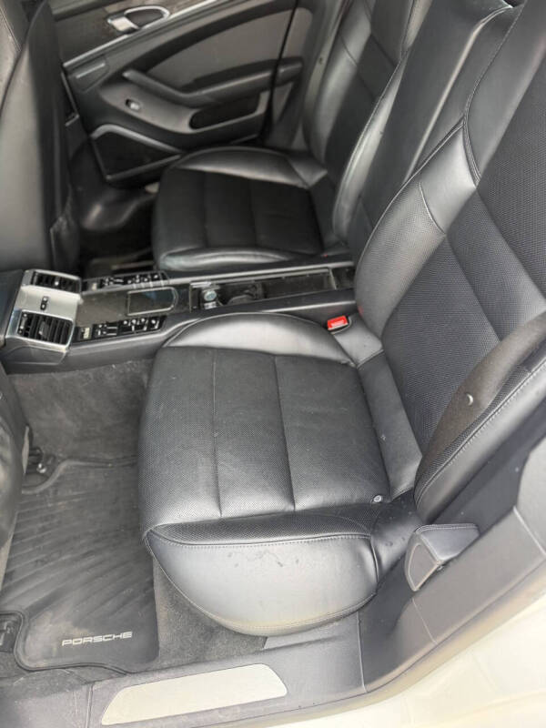 2012 Porsche Panamera