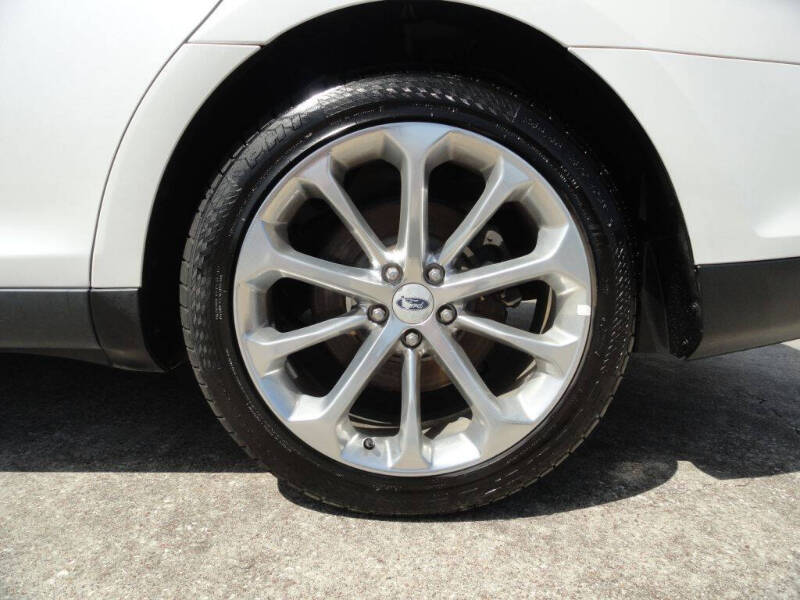 2015 Ford Taurus Limited
