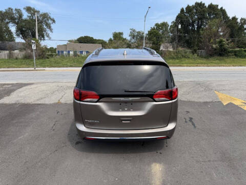 2018 Chrysler Pacifica Touring L