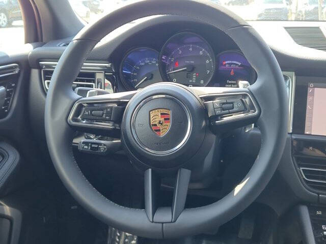 2025 Porsche Macan