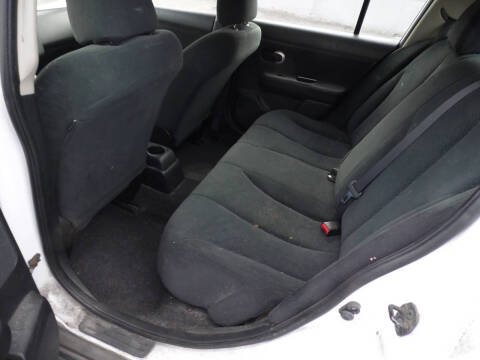 2012 Nissan Versa 1.8 SL