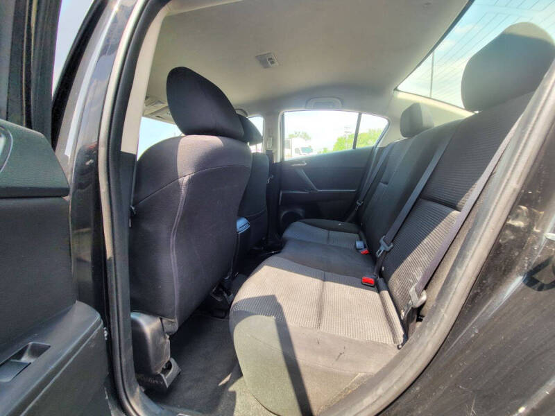 2013 Mazda MAZDA3 i Sport