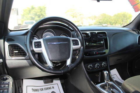 2012 Chrysler 200 Touring