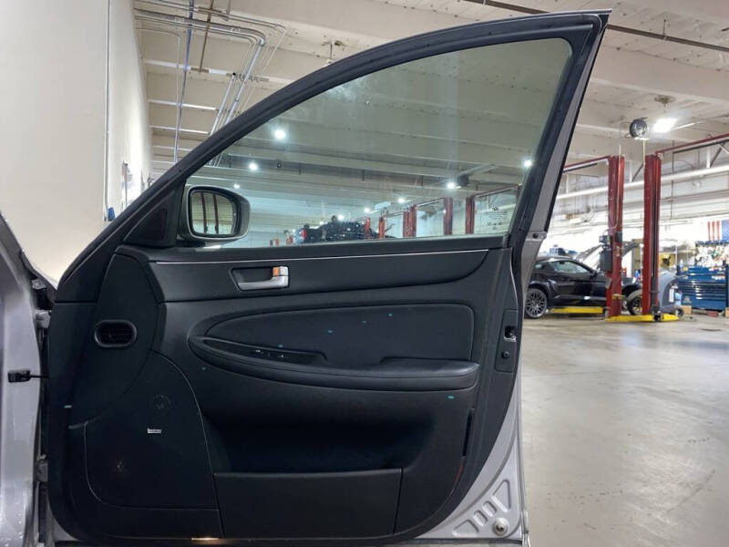 2012 Hyundai Genesis 5.0L R-Spec