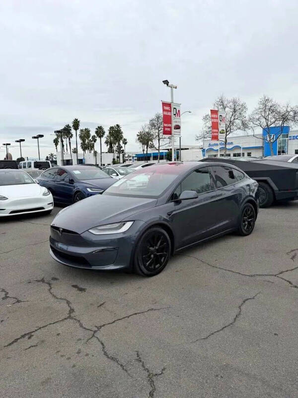 2023 Tesla Model X Standard Range