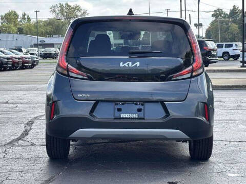 2024 Kia Soul LX