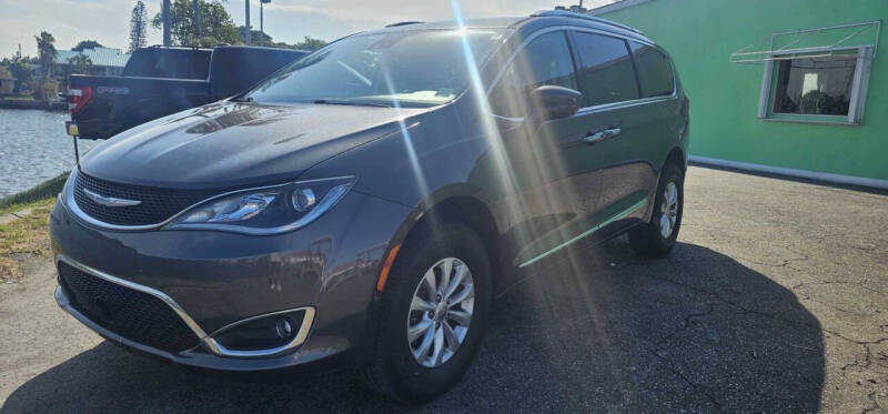 2018 Chrysler Pacifica Touring L