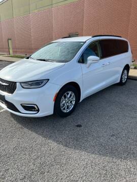 2022 Chrysler Pacifica for sale at Teds Auto Inc in Marshall MO