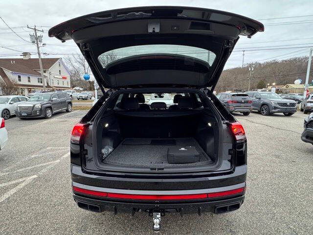 2026 Volkswagen Atlas Cross Sport SEL R-Line Black 4Motion