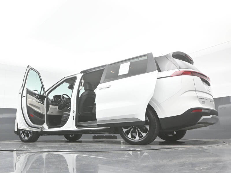 2022 Kia Carnival EX