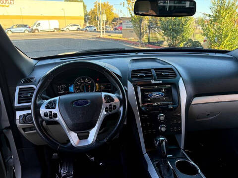 2011 Ford Explorer XLT