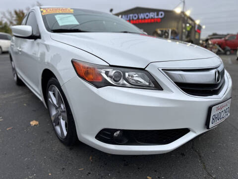 2013 Acura ILX 2.0L w/Premium
