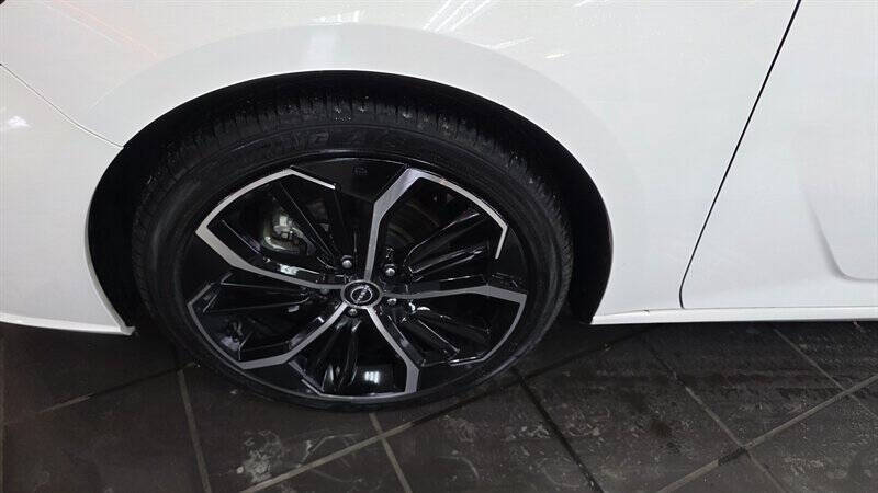 2024 Nissan Altima 2.5 SR