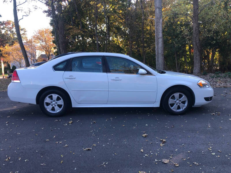 2010 Chevrolet Impala LT photo 5