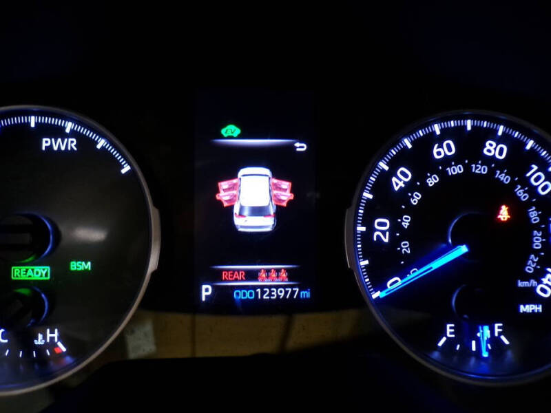 2021 Toyota RAV4 Hybrid XLE