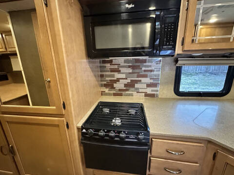 2016 Thor Motor Coach Chateau