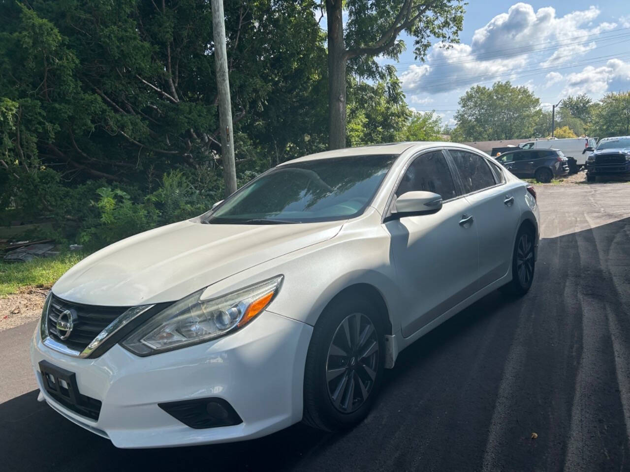 2016 Nissan Altima for sale at CASTLE MOTORS in New Castle, IN