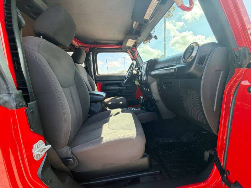 2017 Jeep Wrangler Willys Wheeler