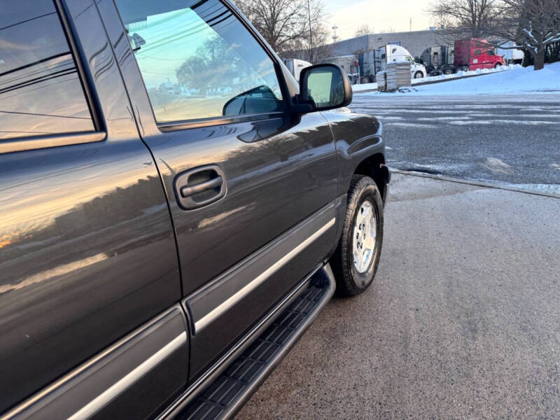 2004 Chevrolet Suburban 1500 LT