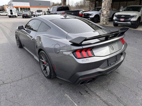2025 Ford Mustang Dark Horse