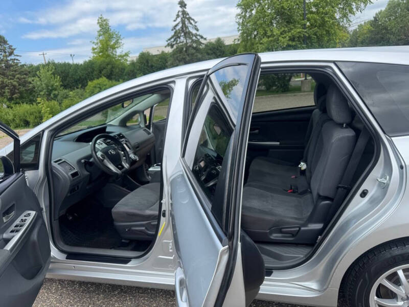 2013 Toyota Prius v