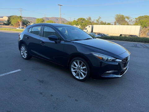 2017 Mazda MAZDA3 Touring