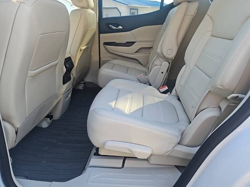 2023 GMC Acadia Denali