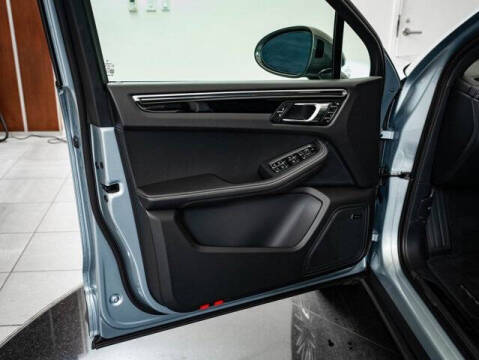 2026 Porsche Macan T