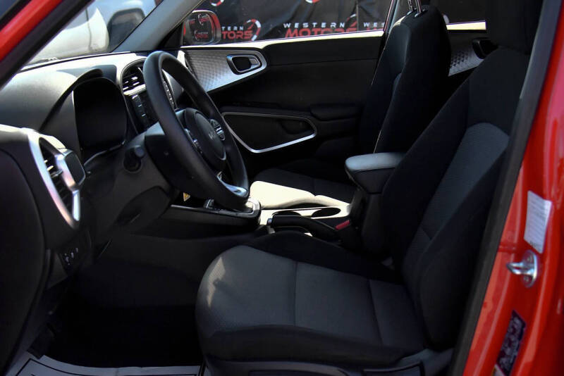 2024 Kia Soul LX