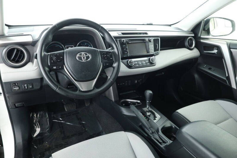 2018 Toyota RAV4 Hybrid XLE