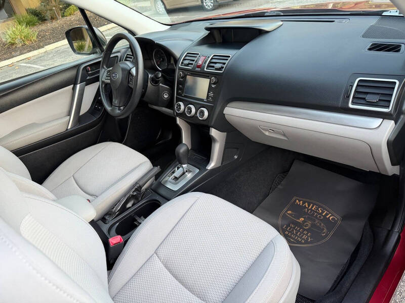 2016 Subaru Forester 2.5i