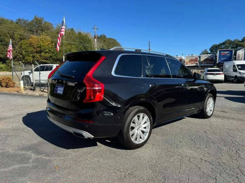 2016 Volvo XC90 T6 Momentum