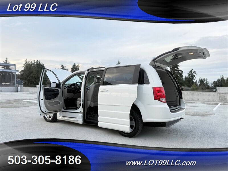 2011 Dodge Grand Caravan Crew