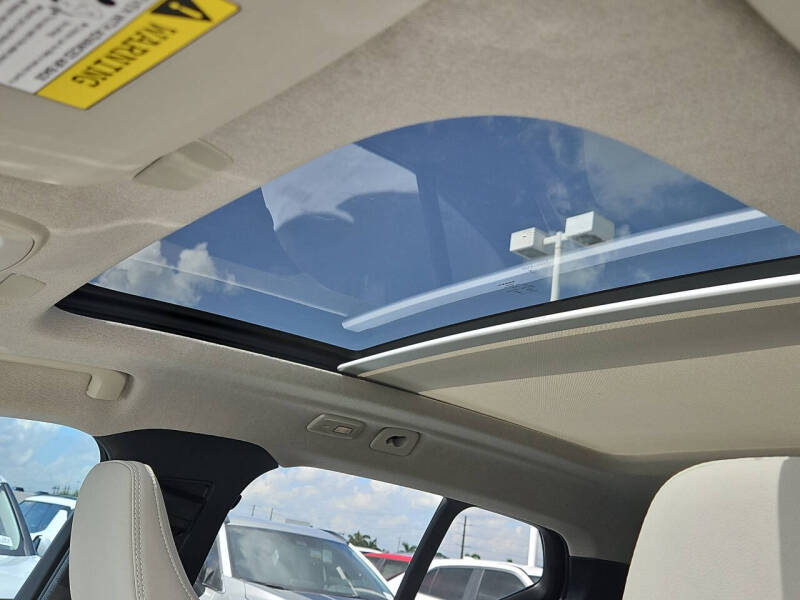 2026 Volvo XC40 B4 Plus