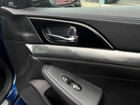 2017 Nissan Maxima 3.5 SR