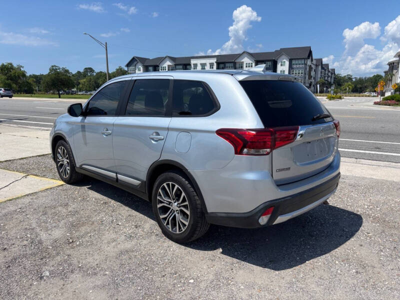 2017 Mitsubishi Outlander ES