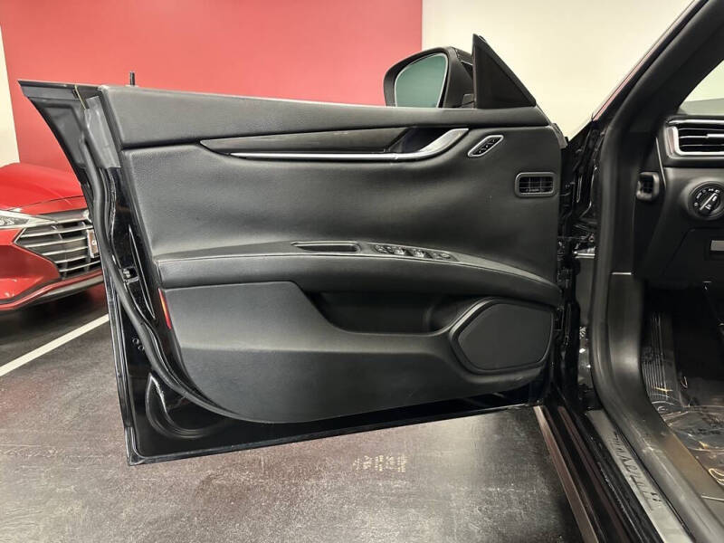 2017 Maserati Ghibli