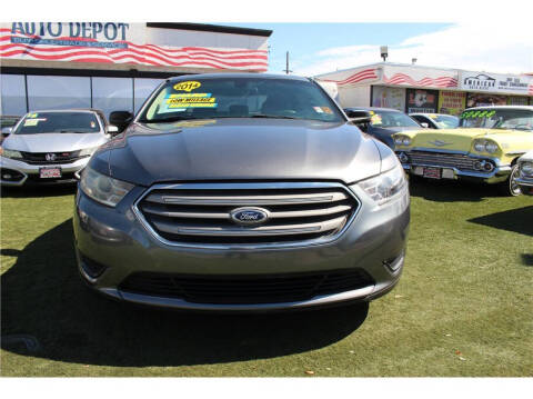 2014 Ford Taurus SE