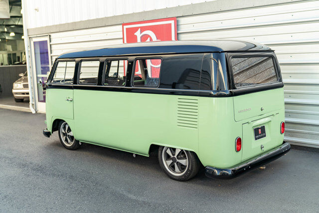 1966 Volkswagen 11-Window 61