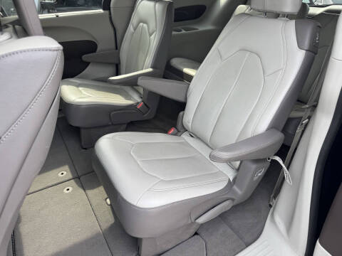 2018 Chrysler Pacifica Touring L Plus