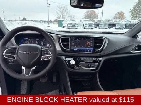 2025 Chrysler Pacifica Pinnacle
