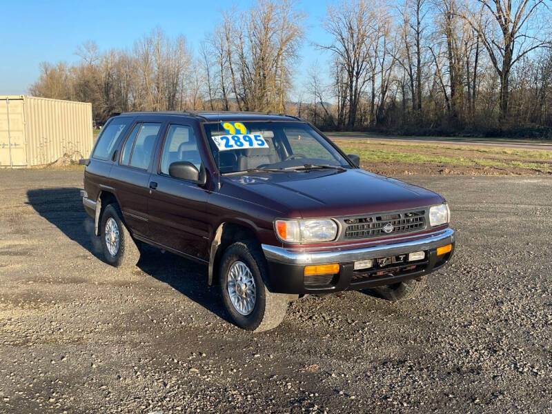 1999 Nissan Pathfinder for sale at Car Safari LLC in Independence OR