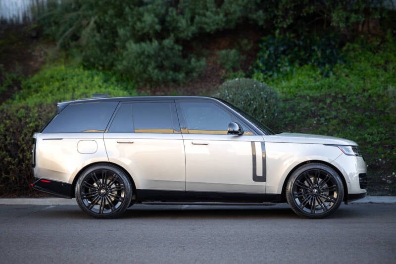 2023 Land Rover Range Rover SE photo 31