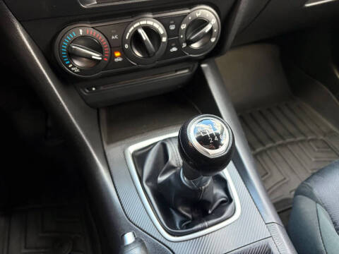 2014 Mazda MAZDA3 i Sport