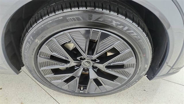 2024 Audi Q8 e-tron quattro Prestige