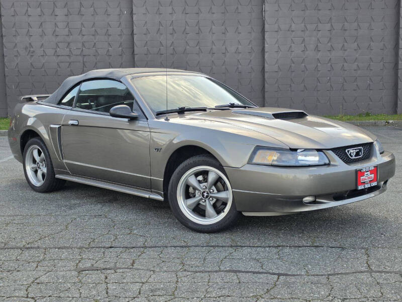 2002 Ford Mustang GT Deluxe