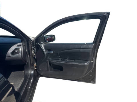 2012 Chrysler 200 Limited