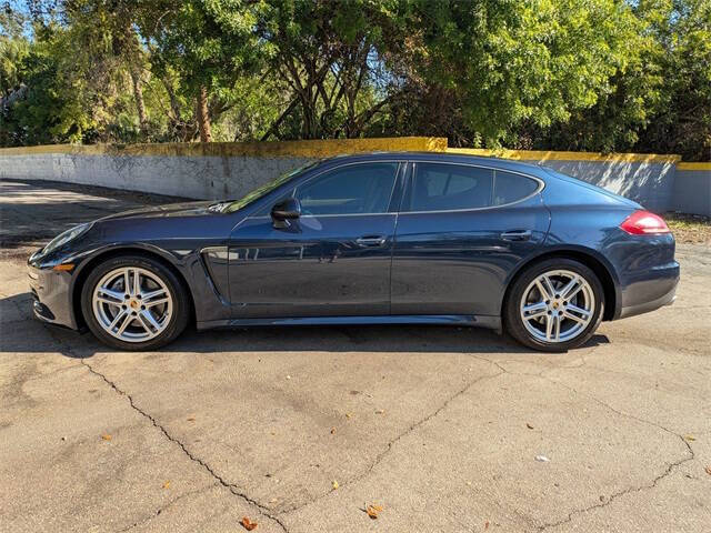 2015 Porsche Panamera 4